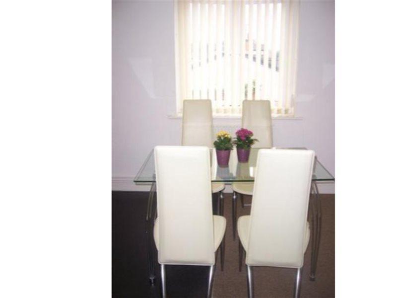 Oyo Arinza Apartments, Liverpool Ngoại thất bức ảnh