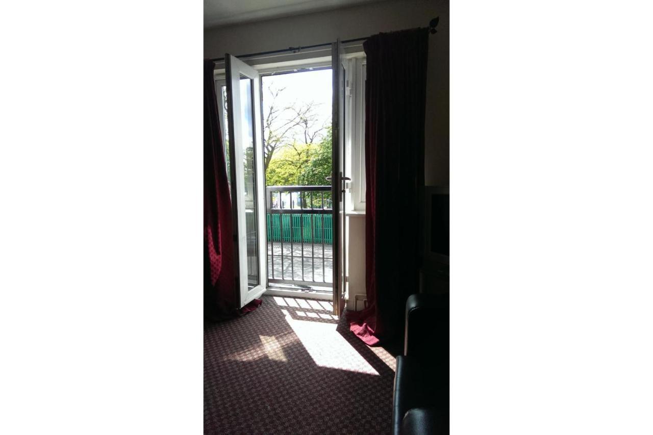 Oyo Arinza Apartments, Liverpool Ngoại thất bức ảnh
