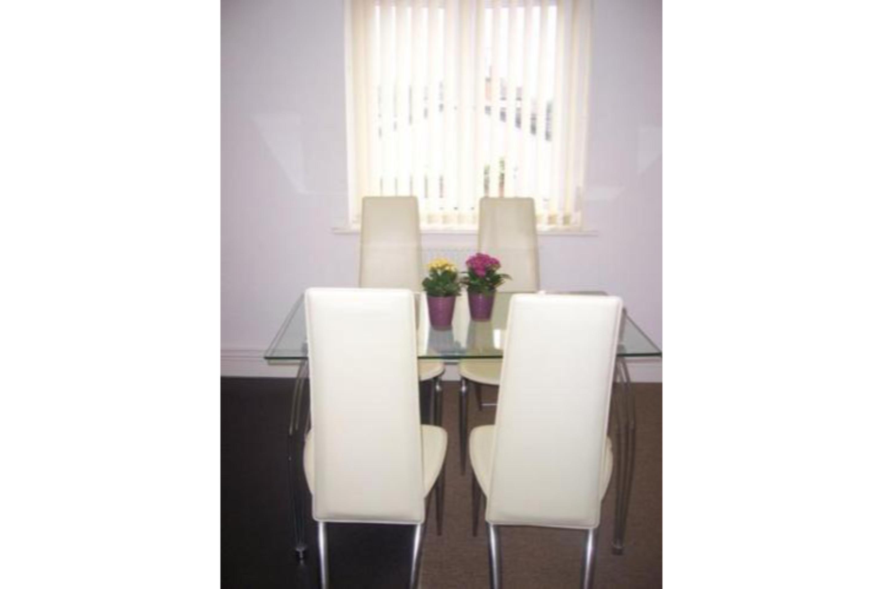 Oyo Arinza Apartments, Liverpool Ngoại thất bức ảnh