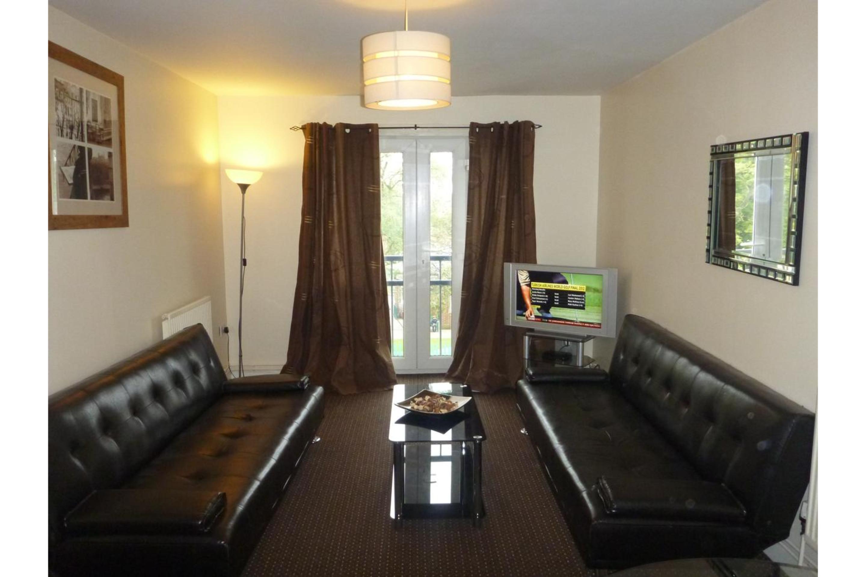 Oyo Arinza Apartments, Liverpool Ngoại thất bức ảnh