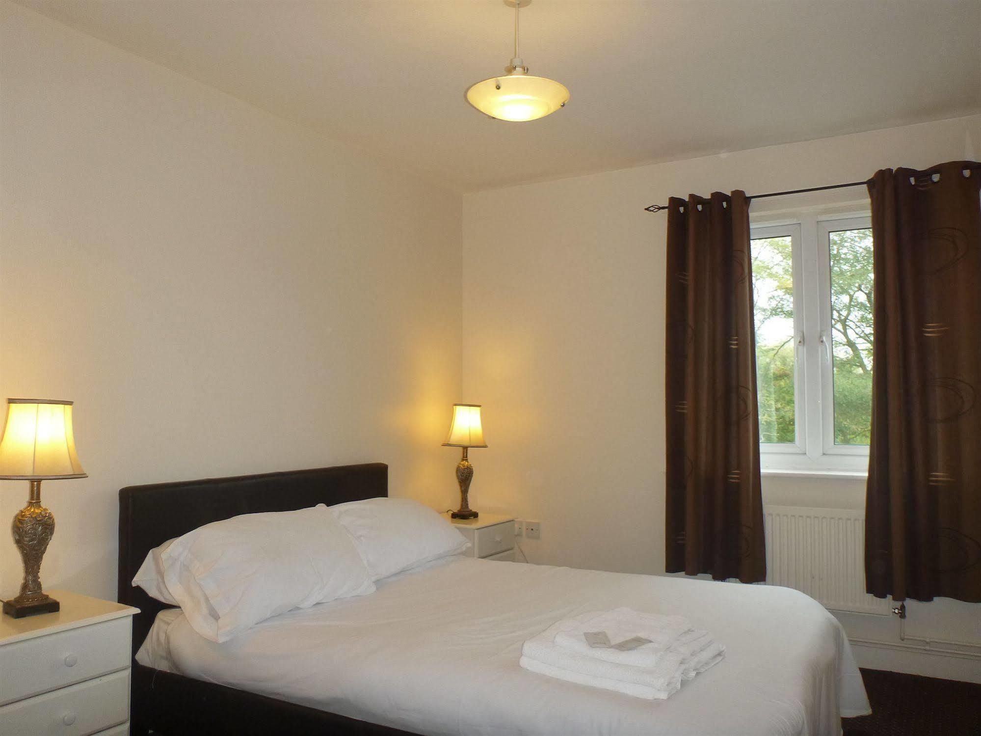Oyo Arinza Apartments, Liverpool Ngoại thất bức ảnh